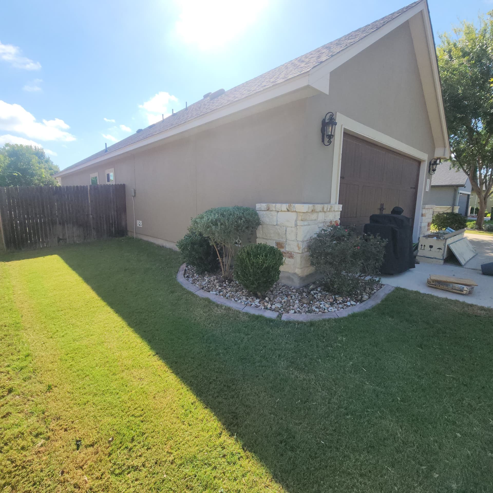 Gallery photos for Shrub Trimming and Yard Cleanup for New Texas Homeowners: Image #2