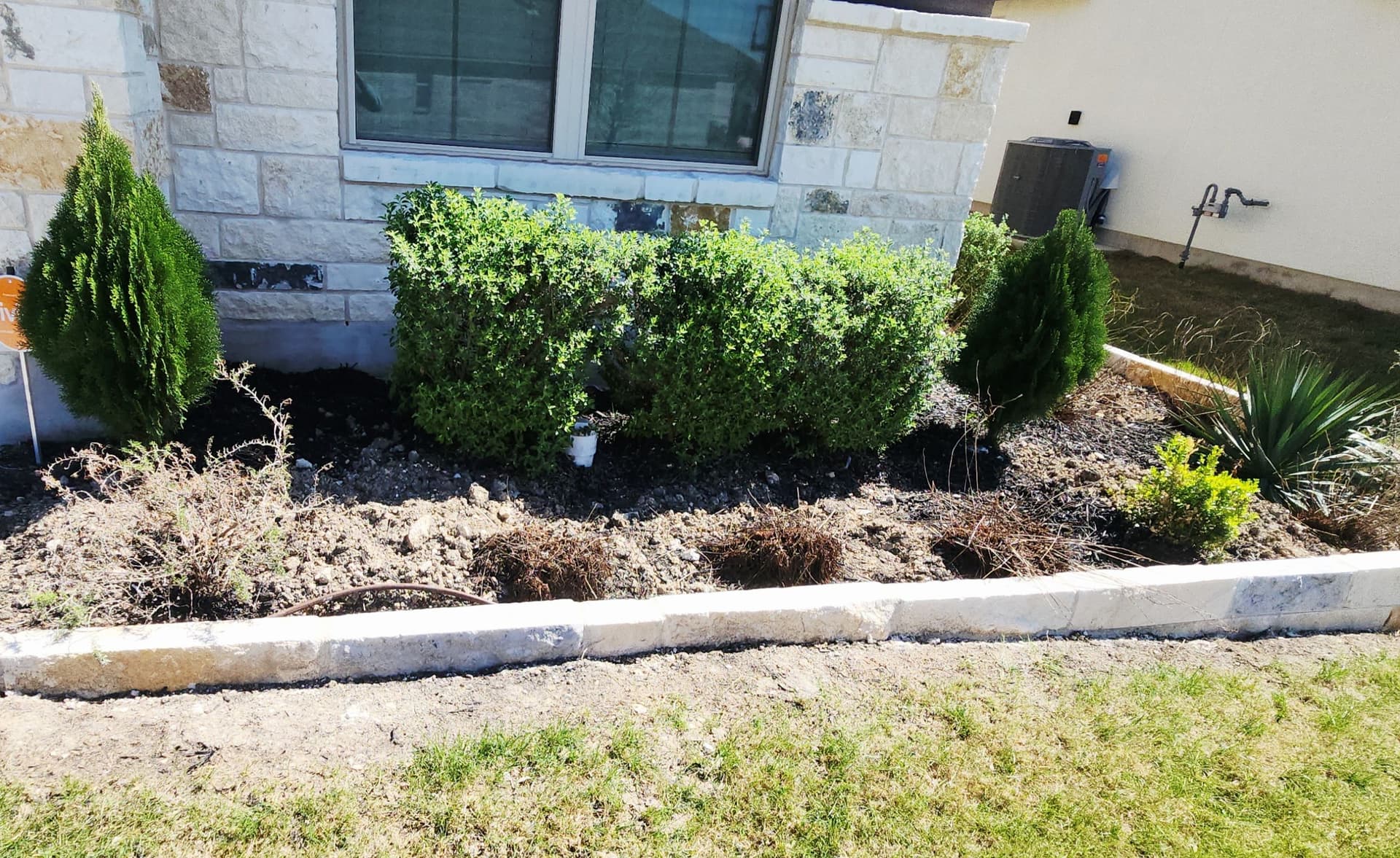Gallery photos for Flower Bed Restoration in Cibolo: Image #5